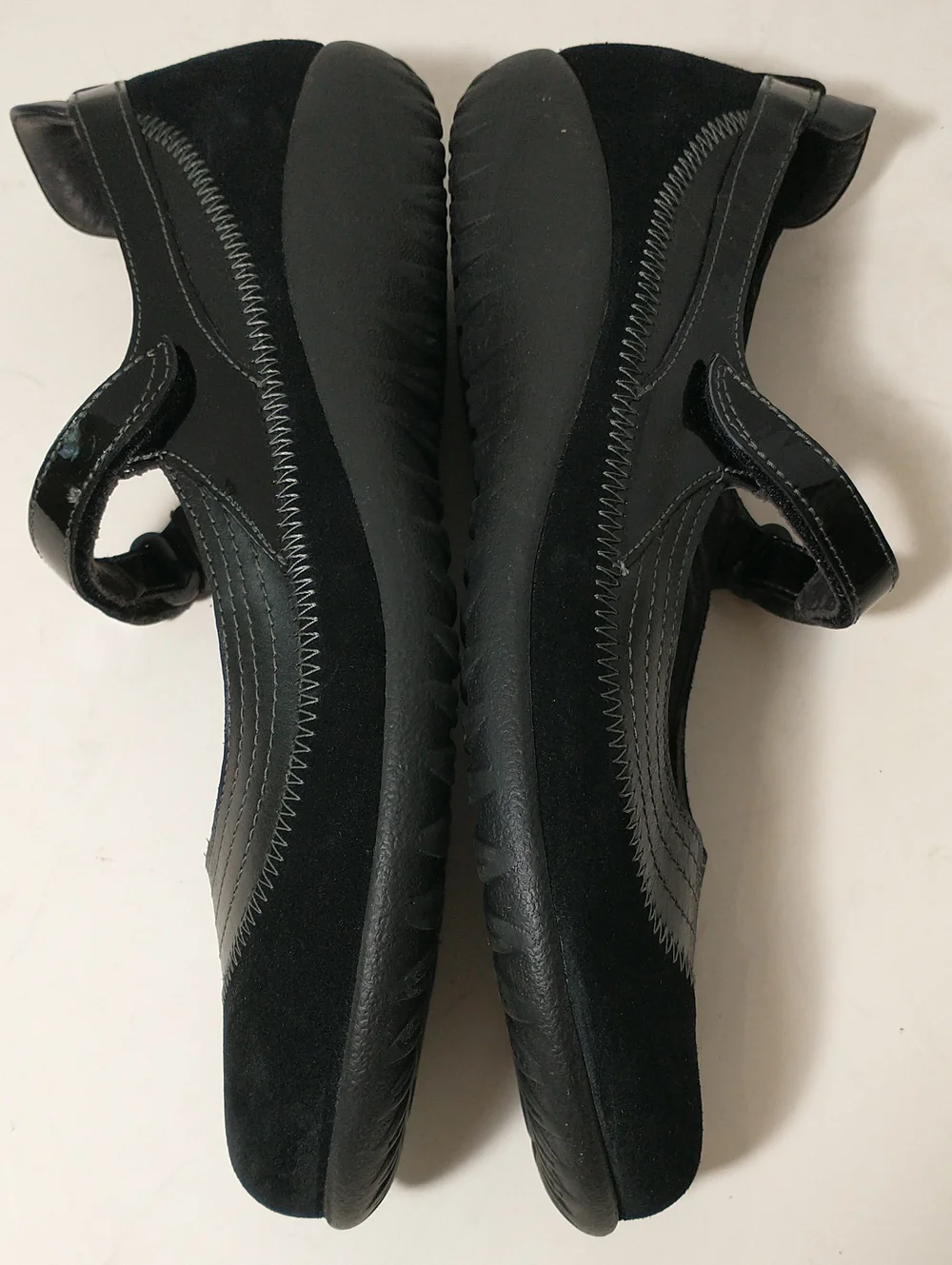 NEW Naot Kirei Black Suede Mary Janes, US 11,